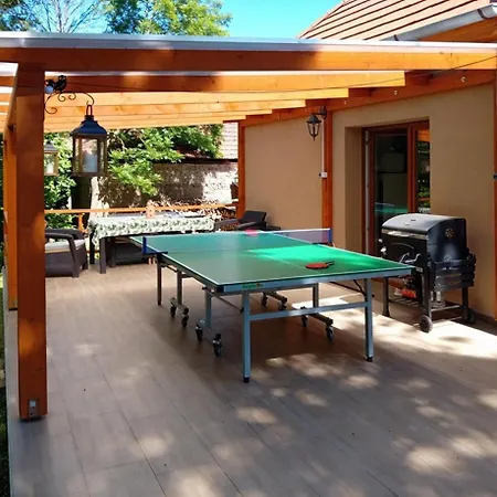 Hollos-patak Vendeghaz 度假居 *